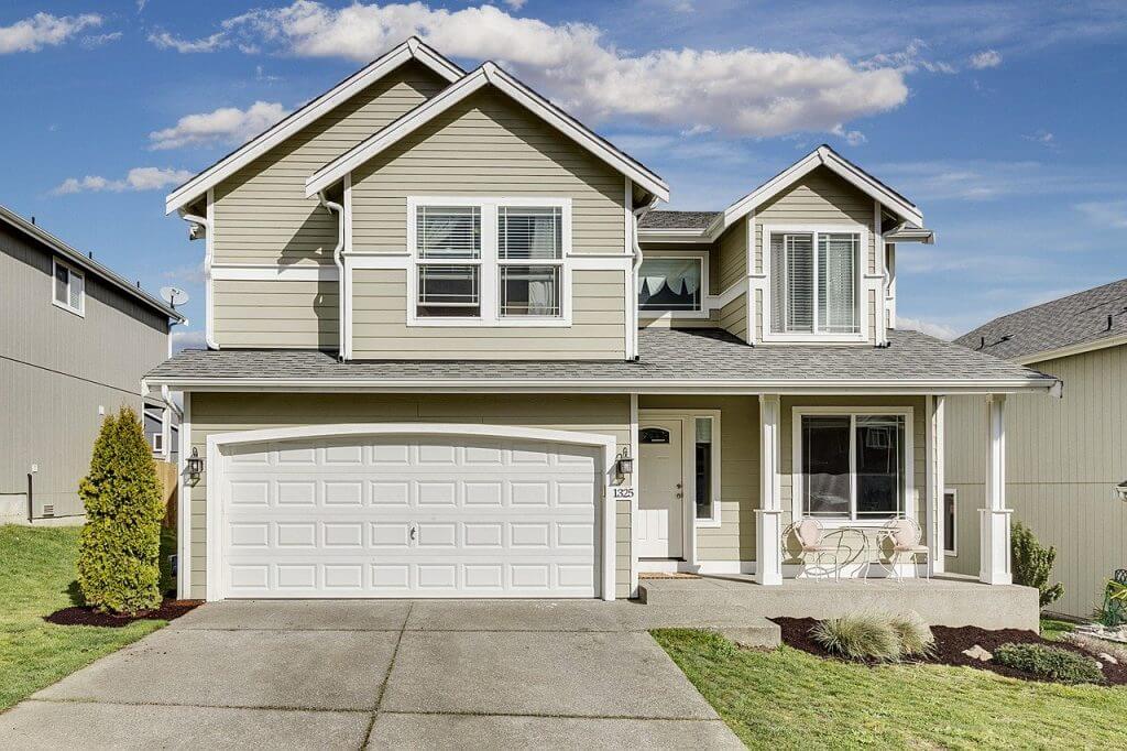 driveway in suburbs house